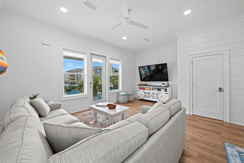 Totally Beachin' at Pelican Place