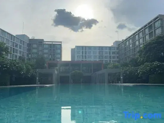 Chiang Mai Dcondo Apartment: Move-in ready + office-friendly