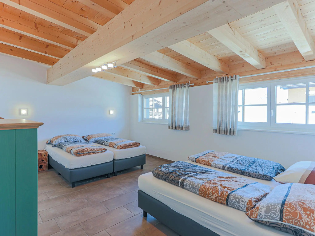 Wonderful Apartment with Balcony, Ski Storage, Carport, Lift