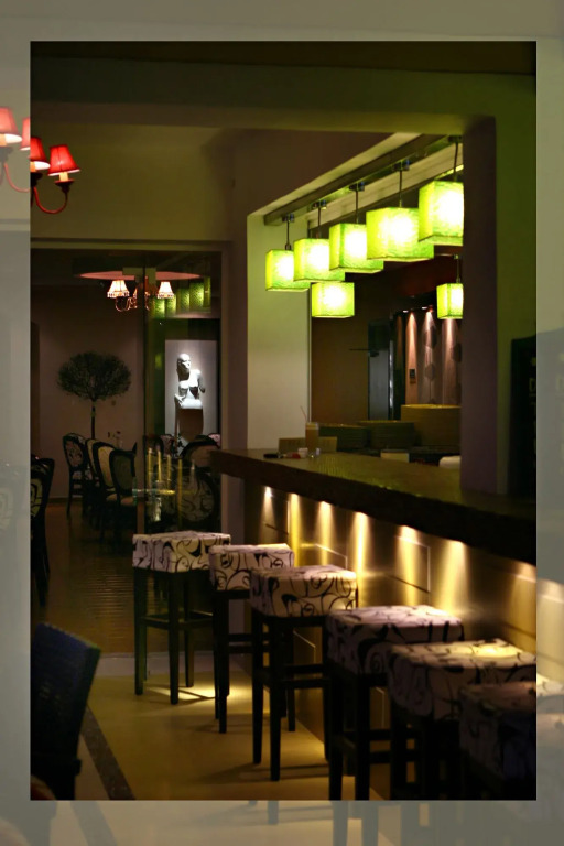 Ionis Art Hotel