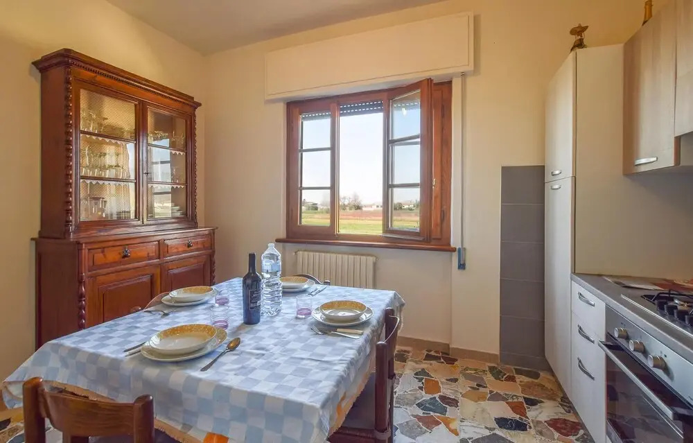 Beautiful Apartment in Piano di Mommio With Outdoor Swimming Pool, Wifi and 3 Bedrooms