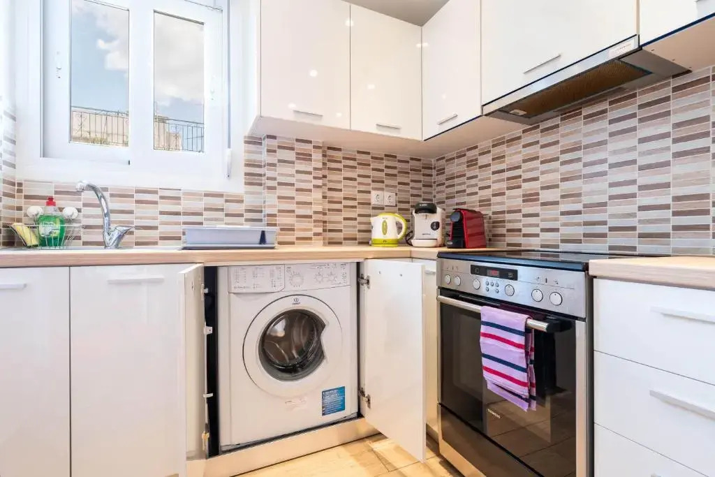 Deluxe Apartment near Acropolis