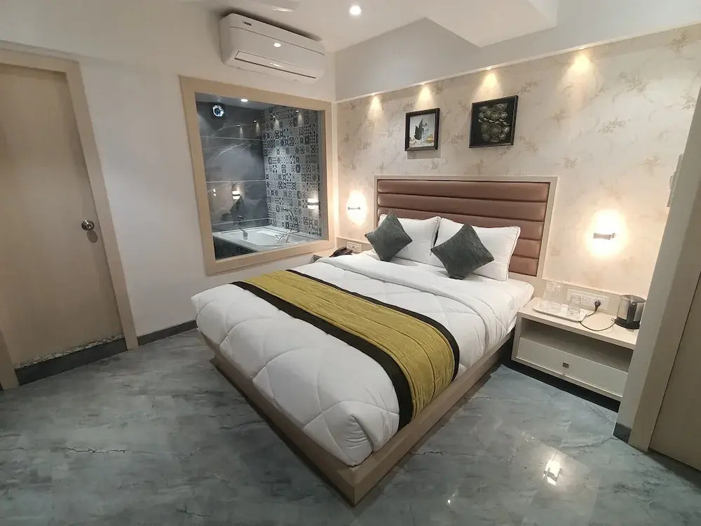 Hotel Pearl Residency Thane