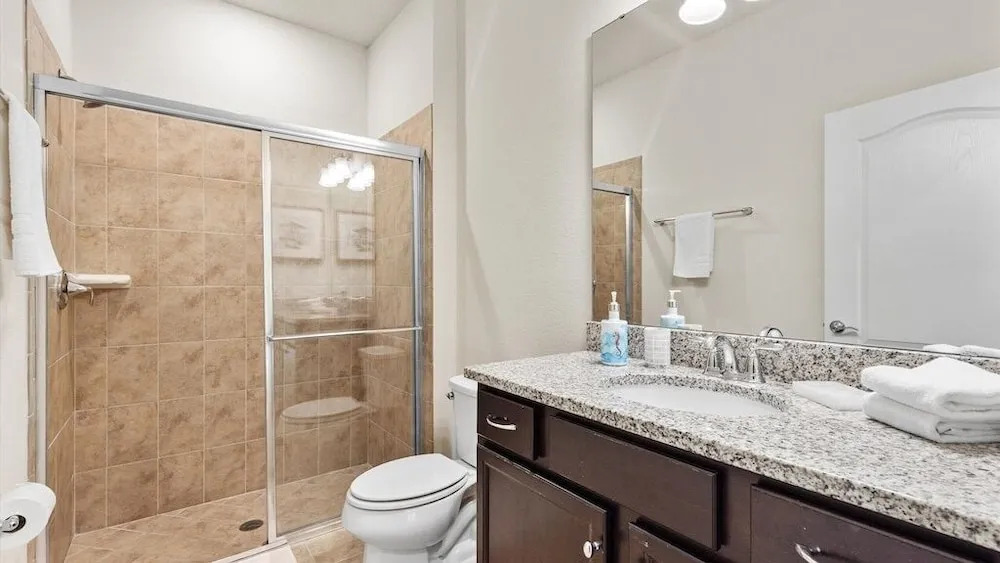 5 Bed 4 Bath Townhouse With Pool 5 Bedroom Townhouse by RedAwning