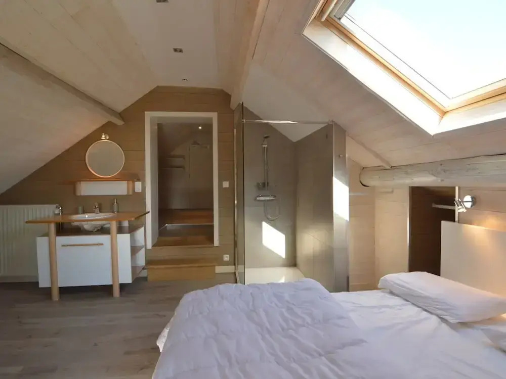 Large Holiday Home in Waimes With a Garden