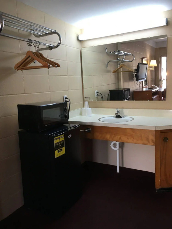 Budget Inn