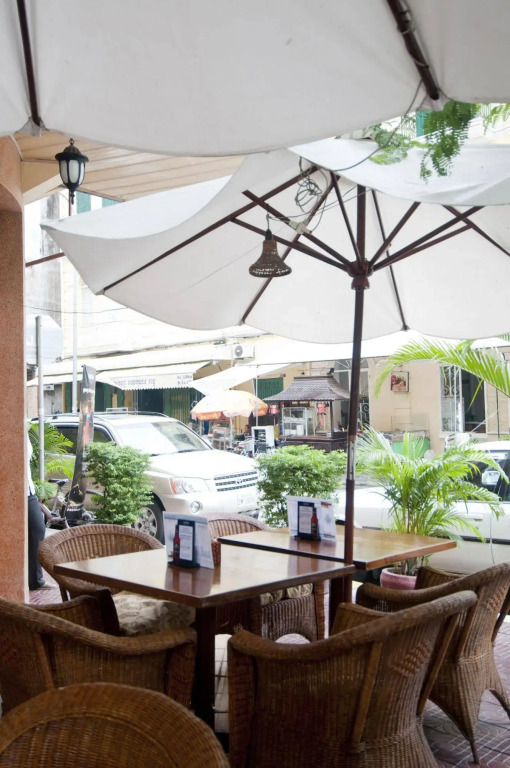 Ostro Hotel