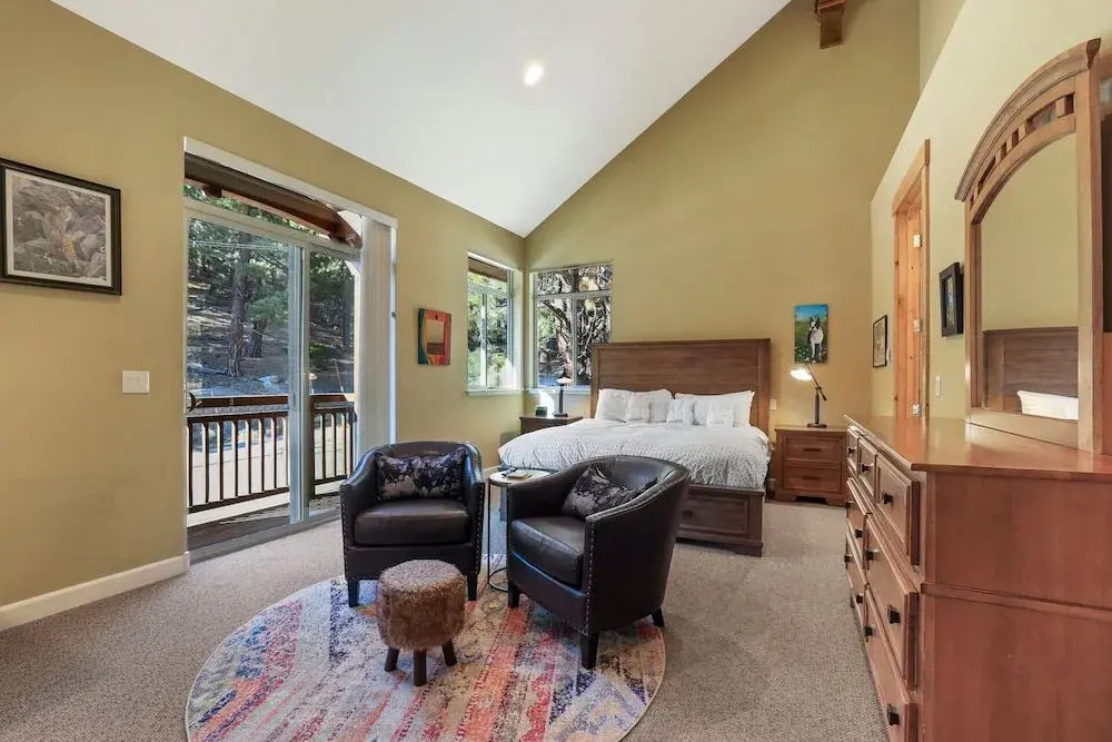 Heavenly Mountain Chalet - Skiing, Pets, Hot tub