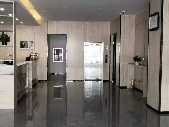 Yijia 365 Chain Hotel (Zhengding Meishan Mall Ancient City Branch)