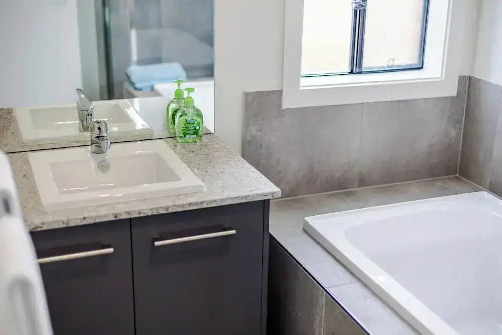 StayAU Charming 4BR Retreat Wyndham Vale