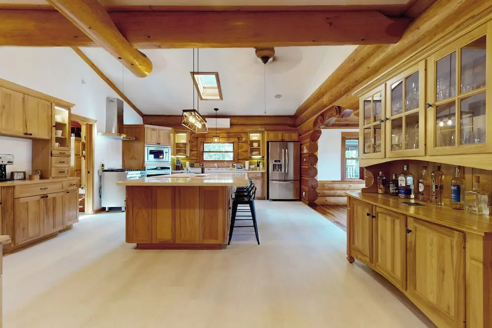 Hot Tub + Dock! Waterfront Norris Lake Log Home