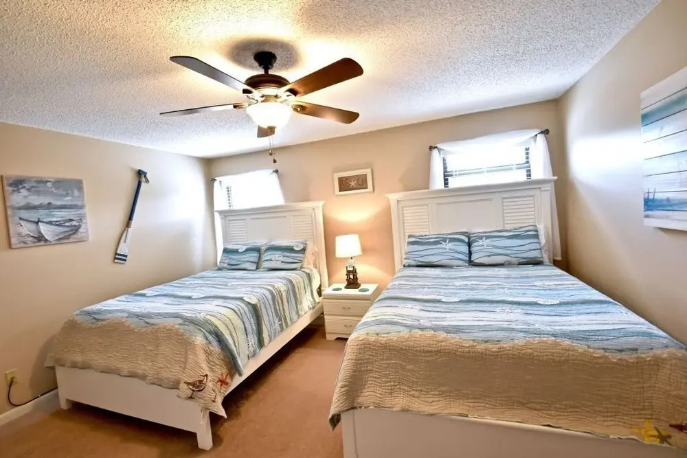 Seawinds 77 - Remodeled Sea Winds 2 Bedroom Steps to the Pool Lagoon View