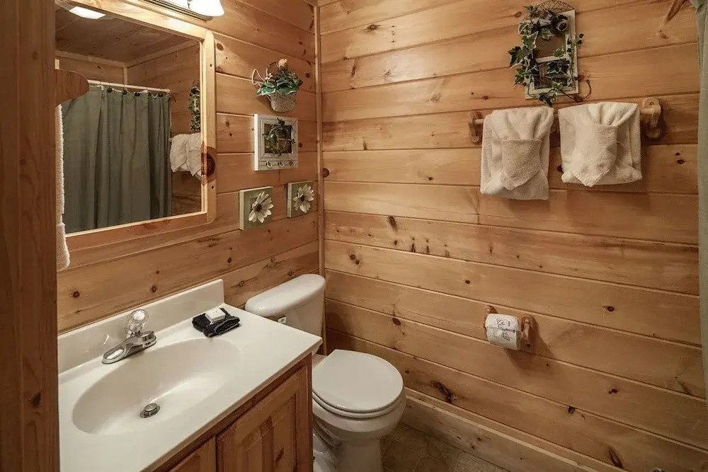 Black Bear Hideaway by Eagles Ridge Resort