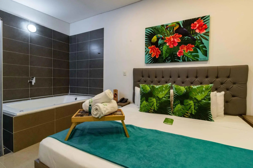 Lleras Green Hotel