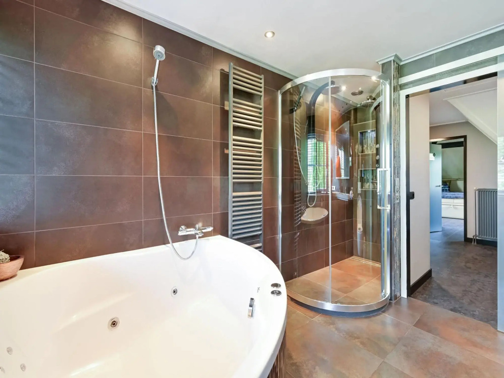 Tasteful Villa in Didam with Garden