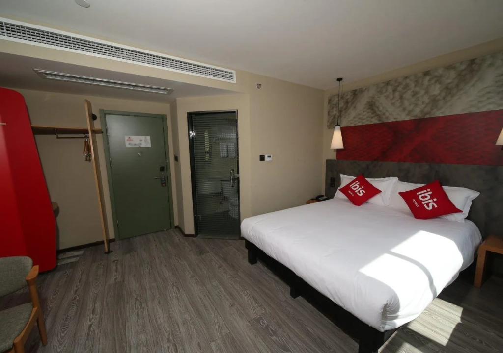 ibis Chengdu American Center Hotel