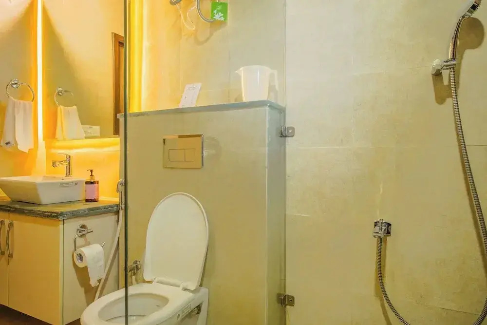 Alaya Stays Veera Marina 3 BHK Apartment