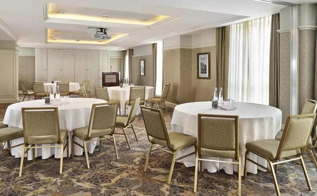The College Green Dublin Hotel, Autograph Collection