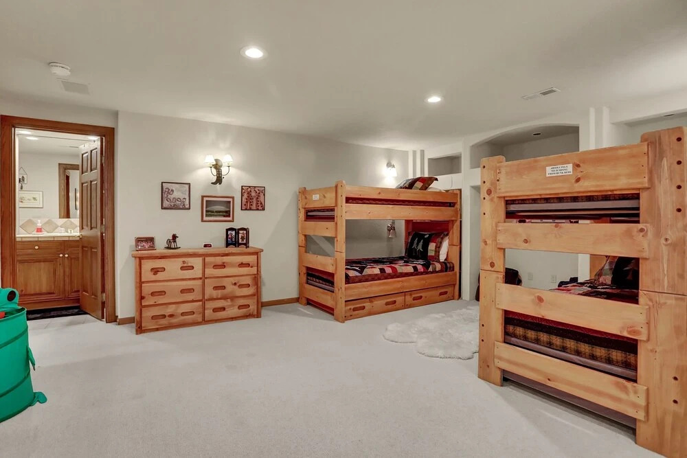 Sprawling Arrowhead W/ Pool & Hot Tub 6 Bedroom Home