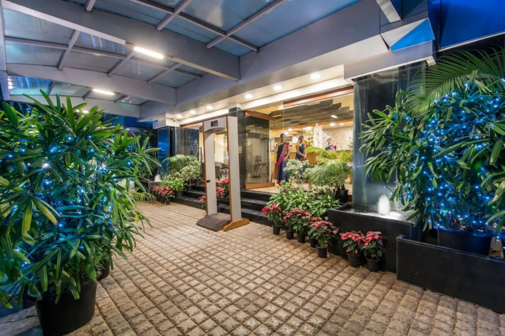 Hotel Park Central Koregaon Park