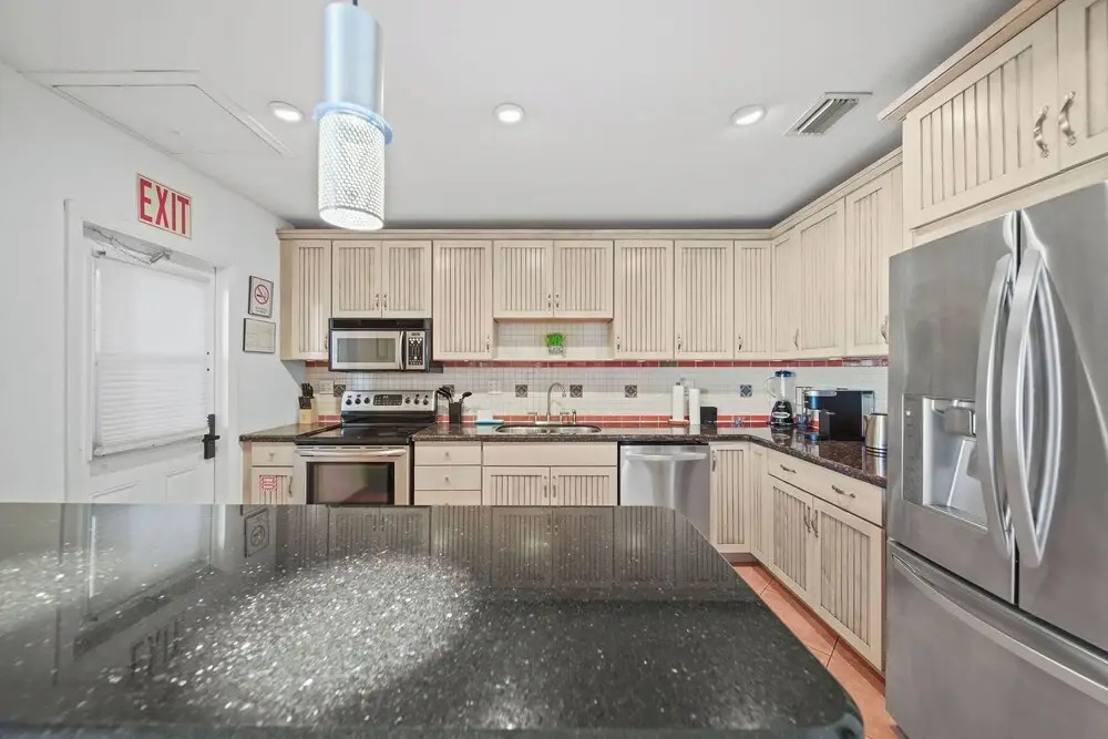 Luxe 2BR Escape Fort Lauderdale