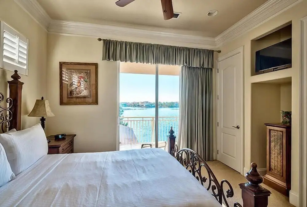 Destiny Tranquility 5 Bedroom Holiday Home by Five Star Properties