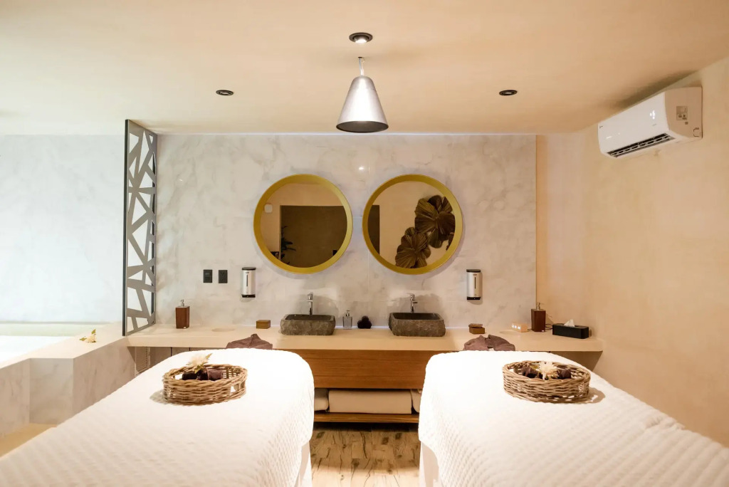 The Reef Playacar Beach Resort & Spa-Optional All Inclusive