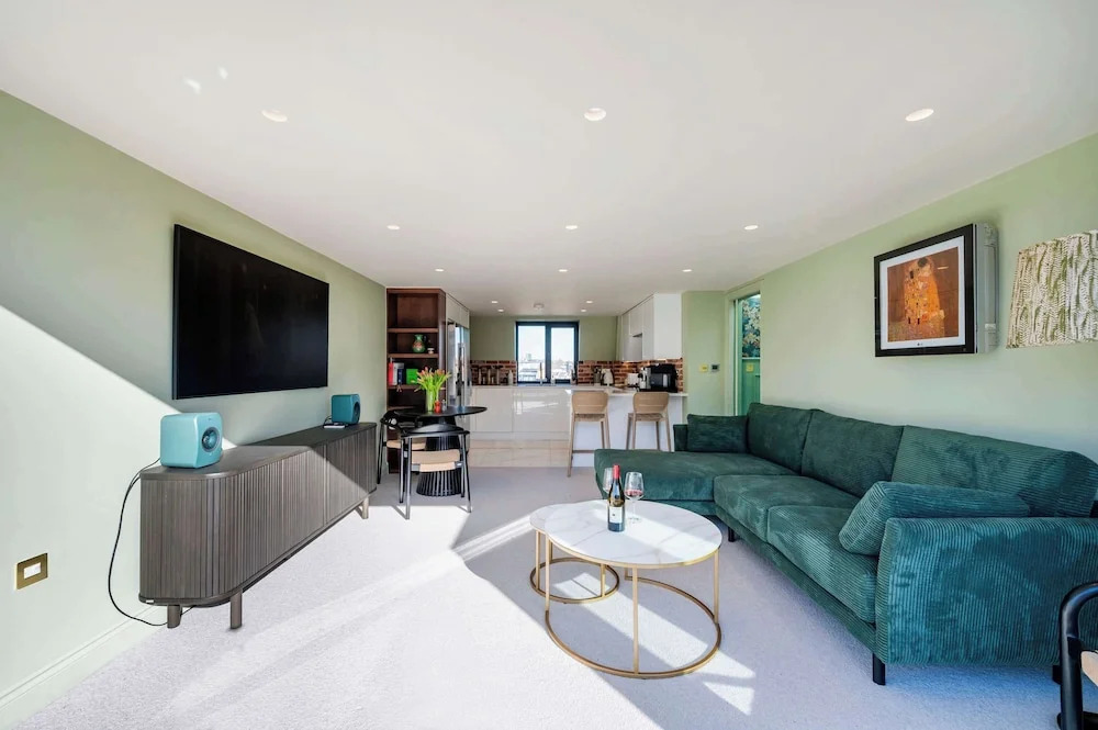 Maison De Brompton With 1 Bedrooms and 1 Bathrooms