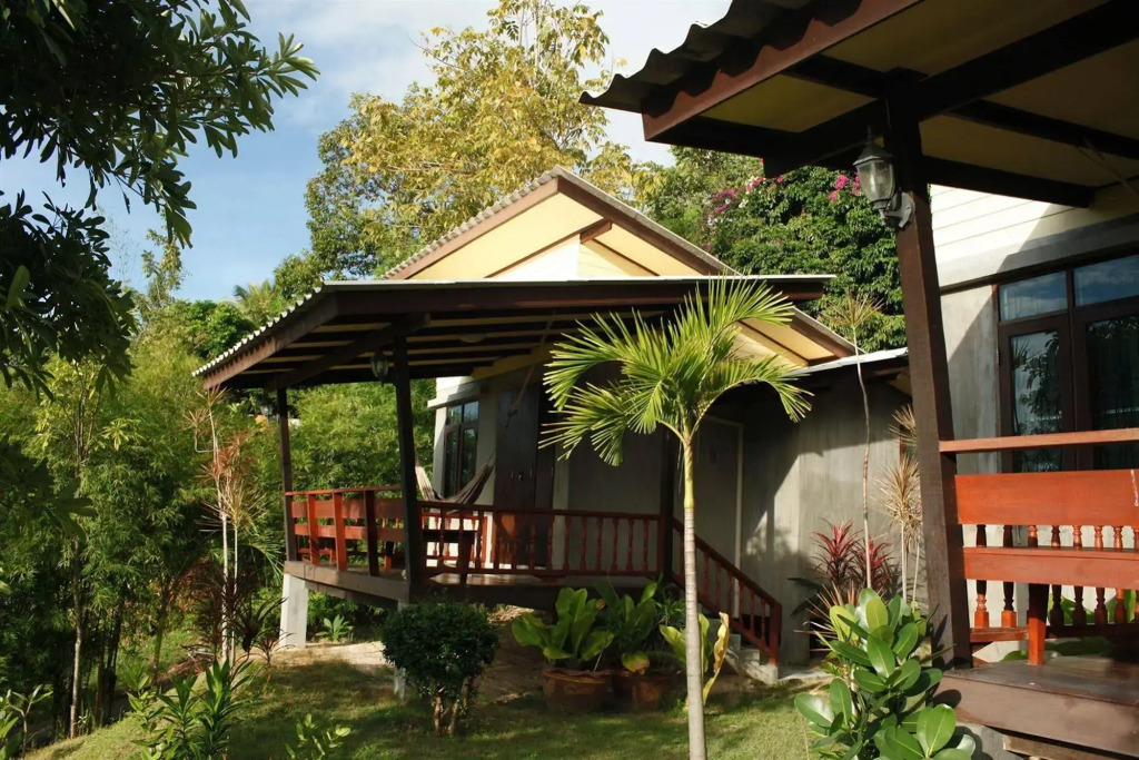 See Through Resort Haad Yao