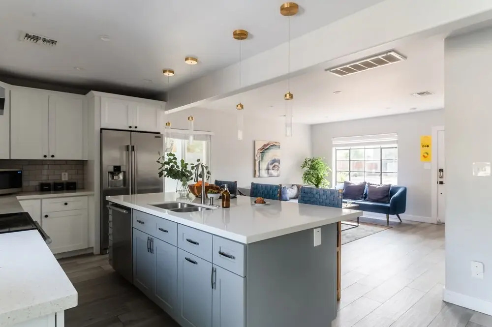 Cobalt - Modern Getaway w Pool - Close To Old Town