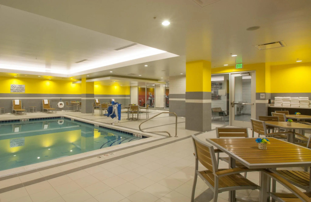 Hampton Inn & Suites Denver Downtown Convention Center