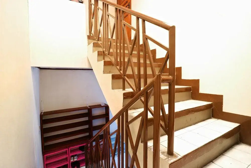 Premium Senen Guesthouse - Female Only