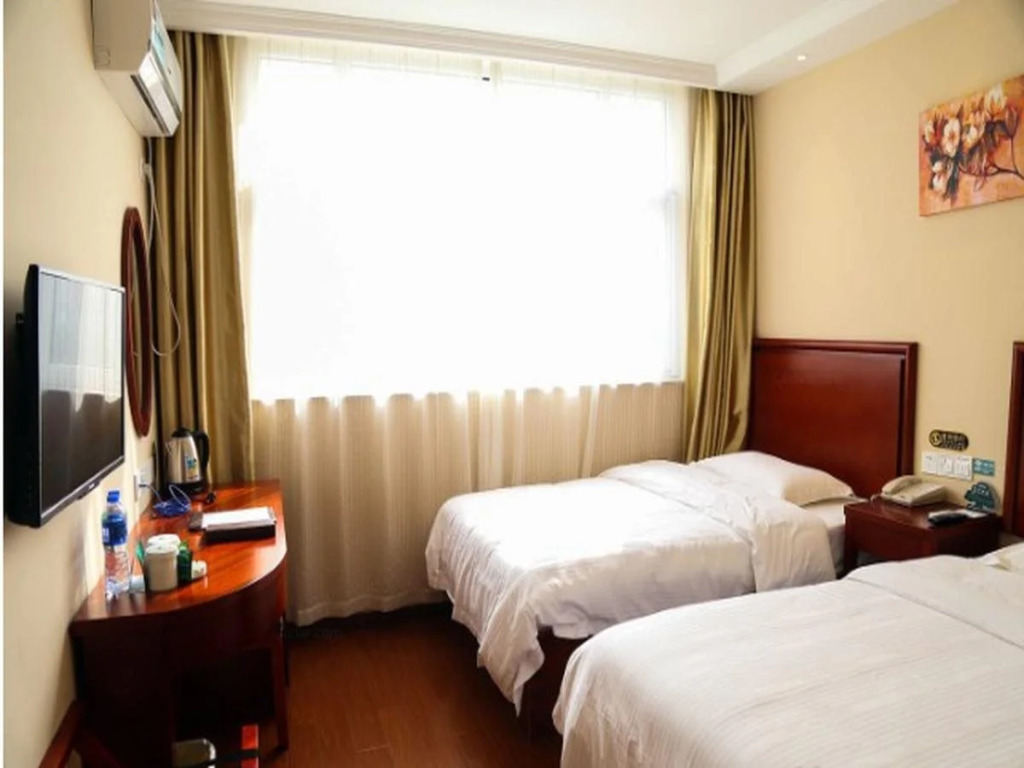 GreenTree Inn JiangSu WuXi BinHu HuiHe Road XiHui Garden Express Hotel