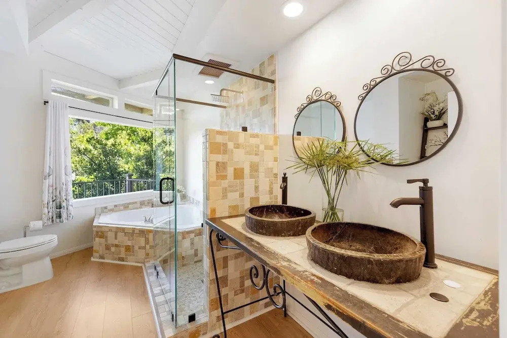 Designer Retreat w/ Pool, Firepits, Panoramic Views The Lake House at Malibu
