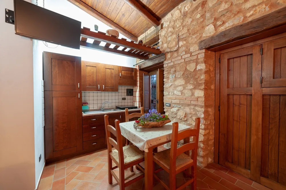 Azienda Agrituristica Le Terre Di San Leonardo