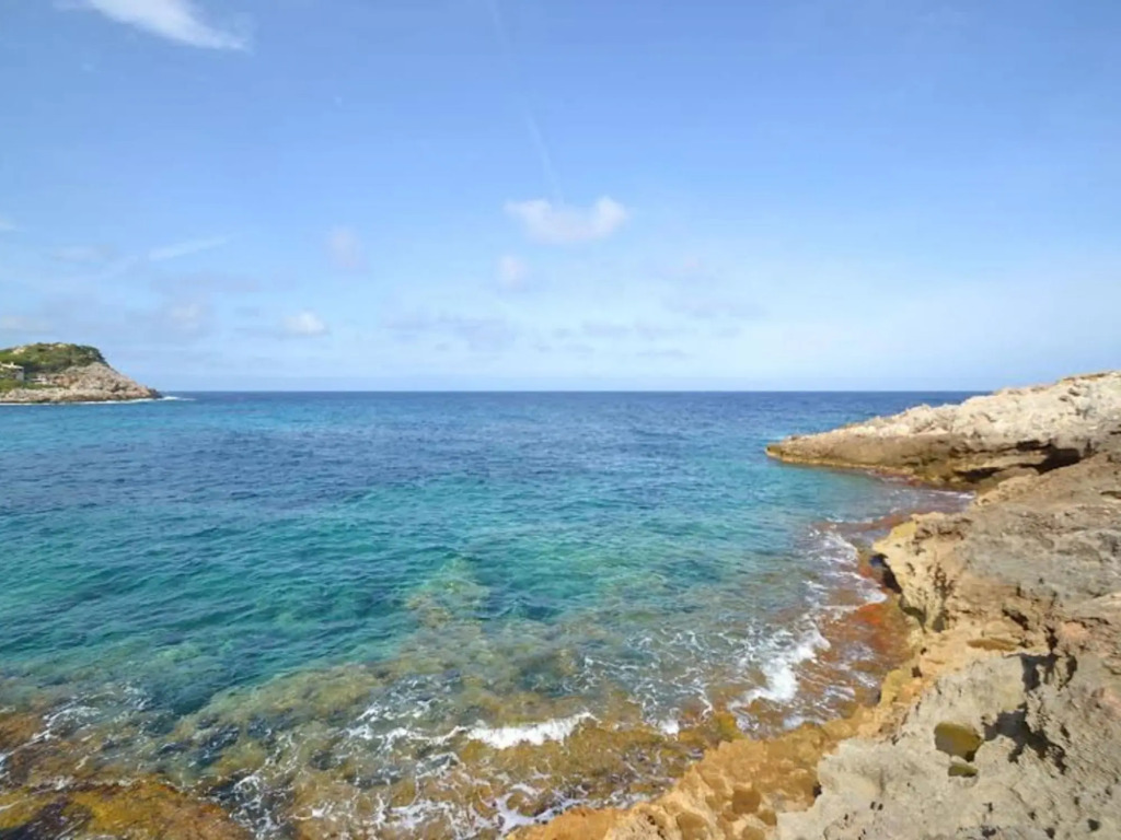 Villa in Cala Ratjada with Sea Views and Pool