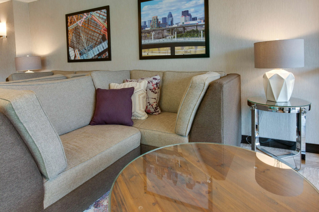 Drury Inn & Suites Louisville East