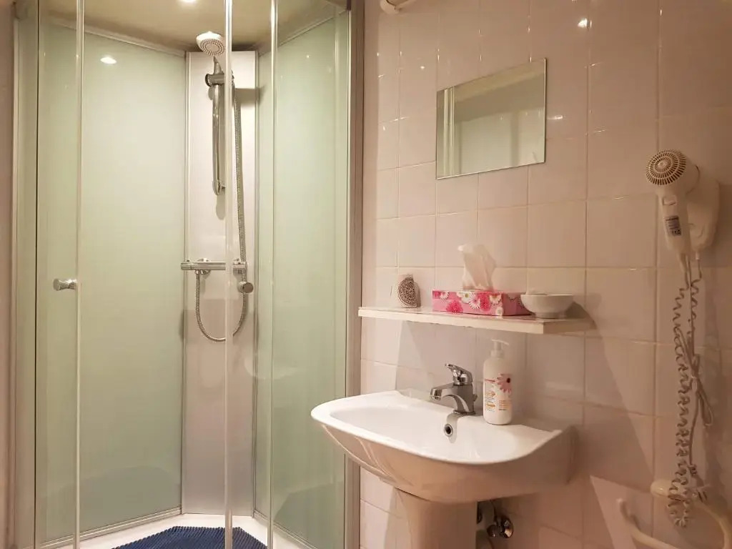 B&B Woodside