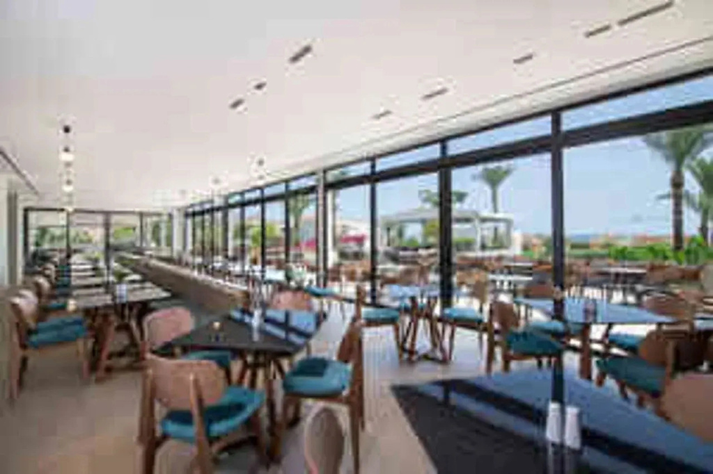 Selini Suites & Waterpark