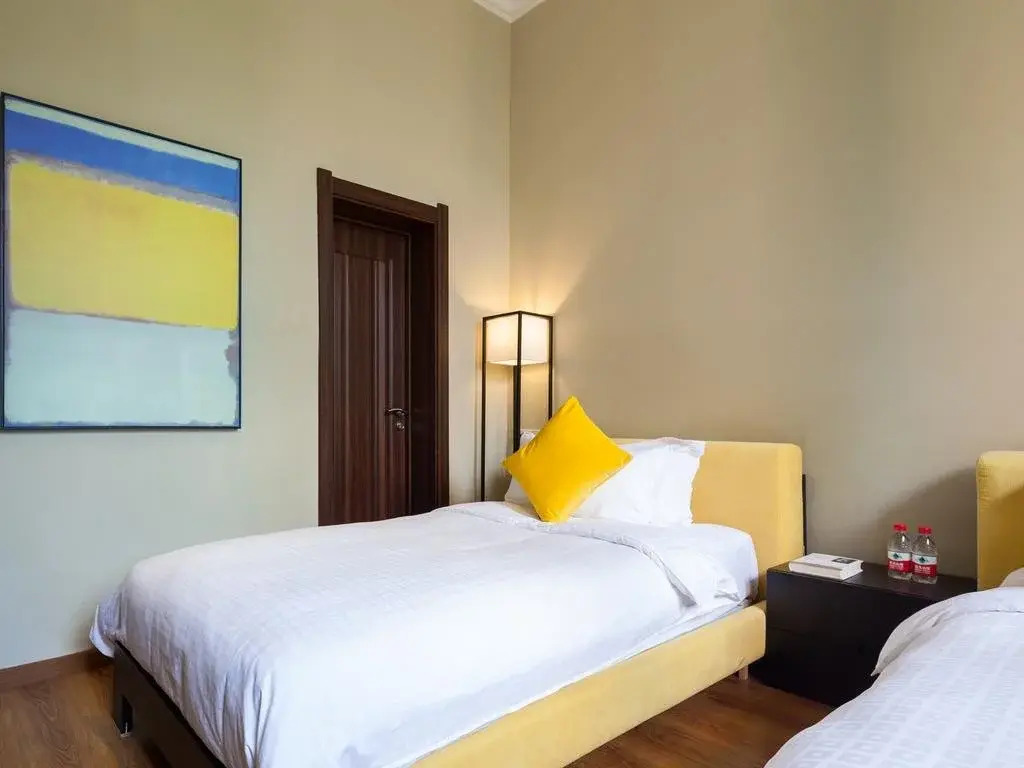 Coloroom Hotel