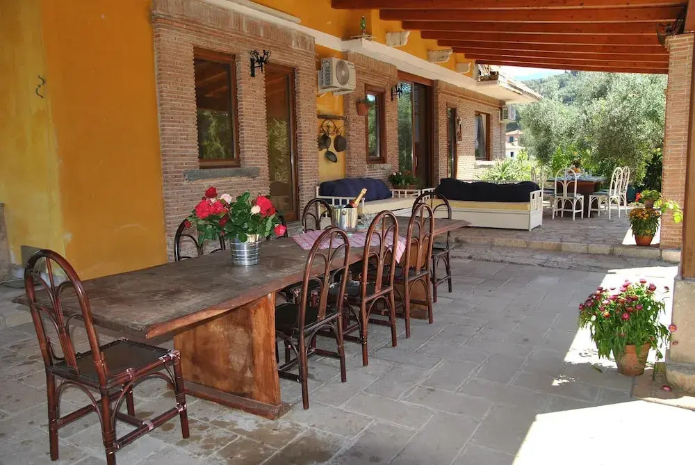 Meridiana Holiday House With Shared Swimming Pool