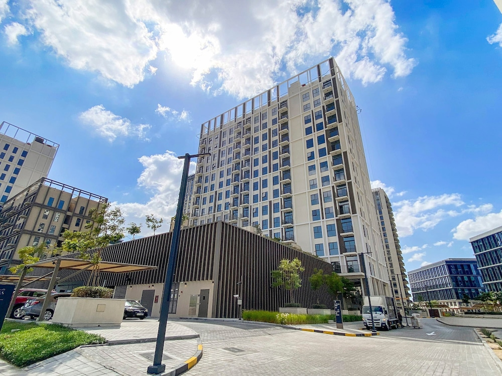Silkhaus Socio Tower Dubai Hills Neighborhood