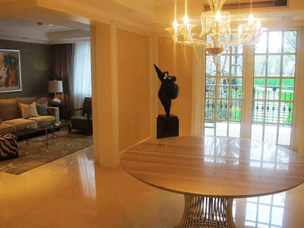 Lanson Place Jin Qiao Service Residences