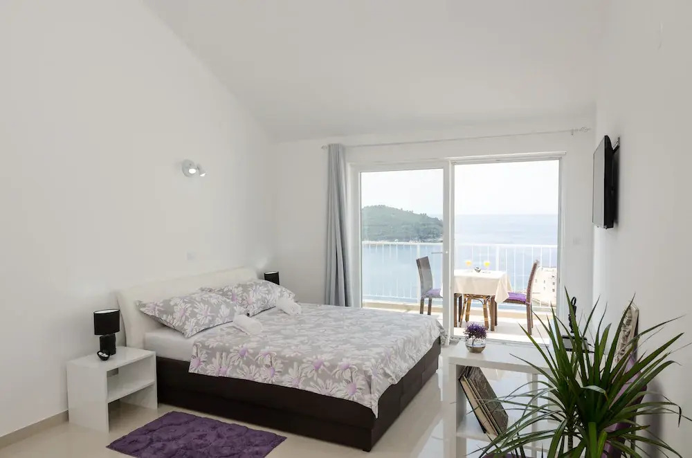 Toni & Vito's Suites
