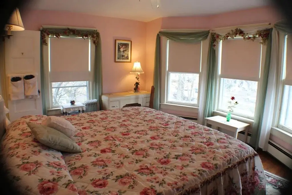 The White Birch Inn