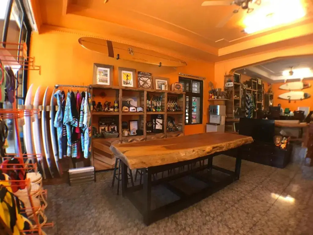 Donghe surf shop & Hostel