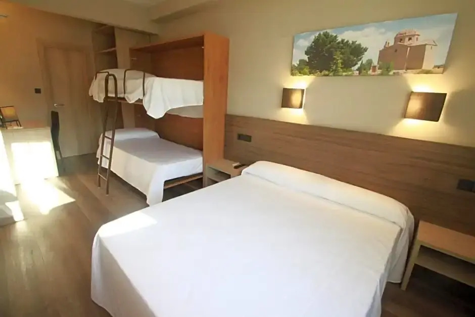 Hotel, H de lAnton