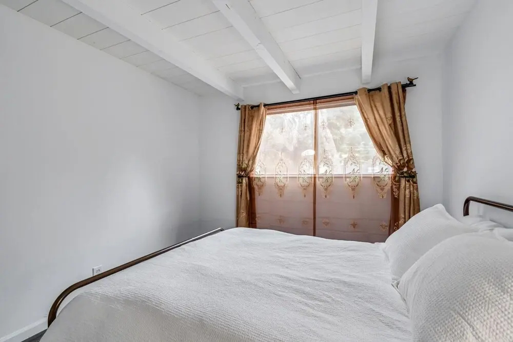 Huckleberry Cabin - Pet Friendly with Big Deck by Yosemite Region Resorts