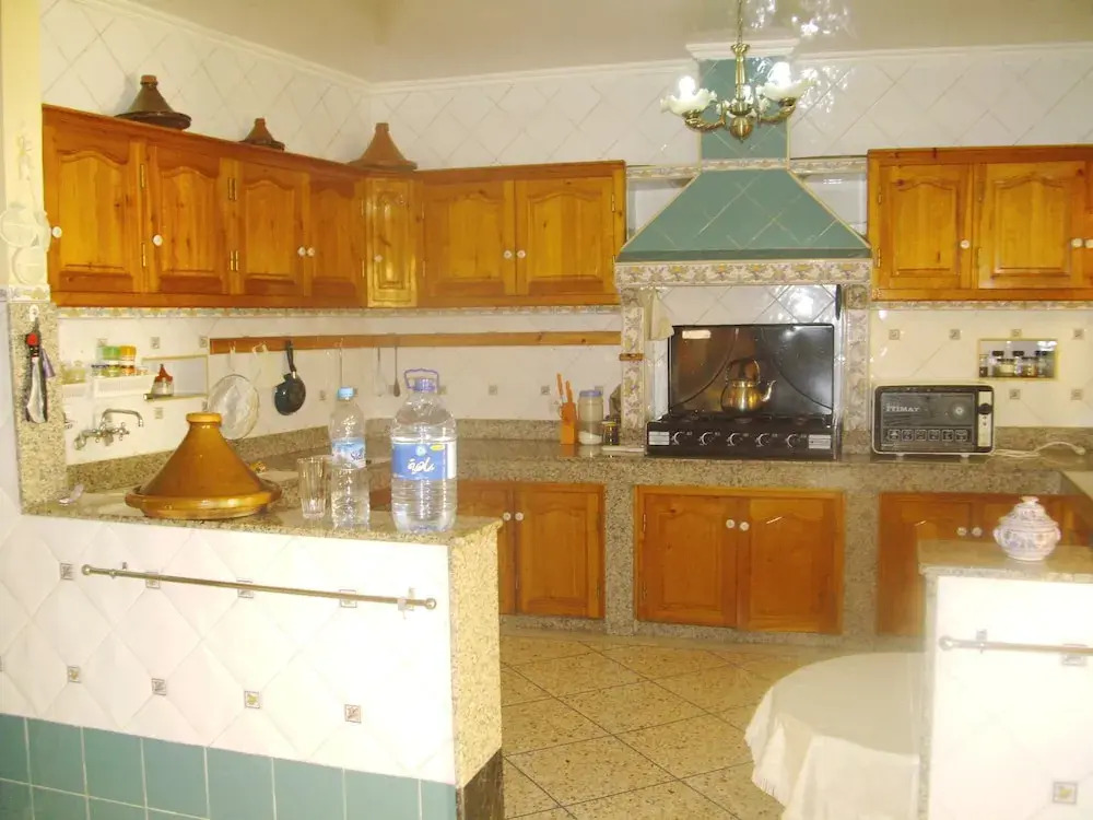 Stylish 4 Bedrooms Villa Ref 1081