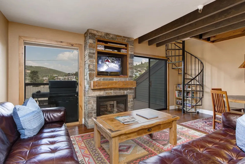 Quitting Time 3 Bedroom Condo by RedAwning